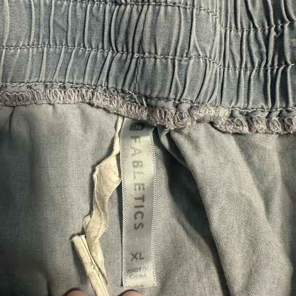 Fabletics Skirt Size XL Chambray Stetchy - Picture 3 of 4